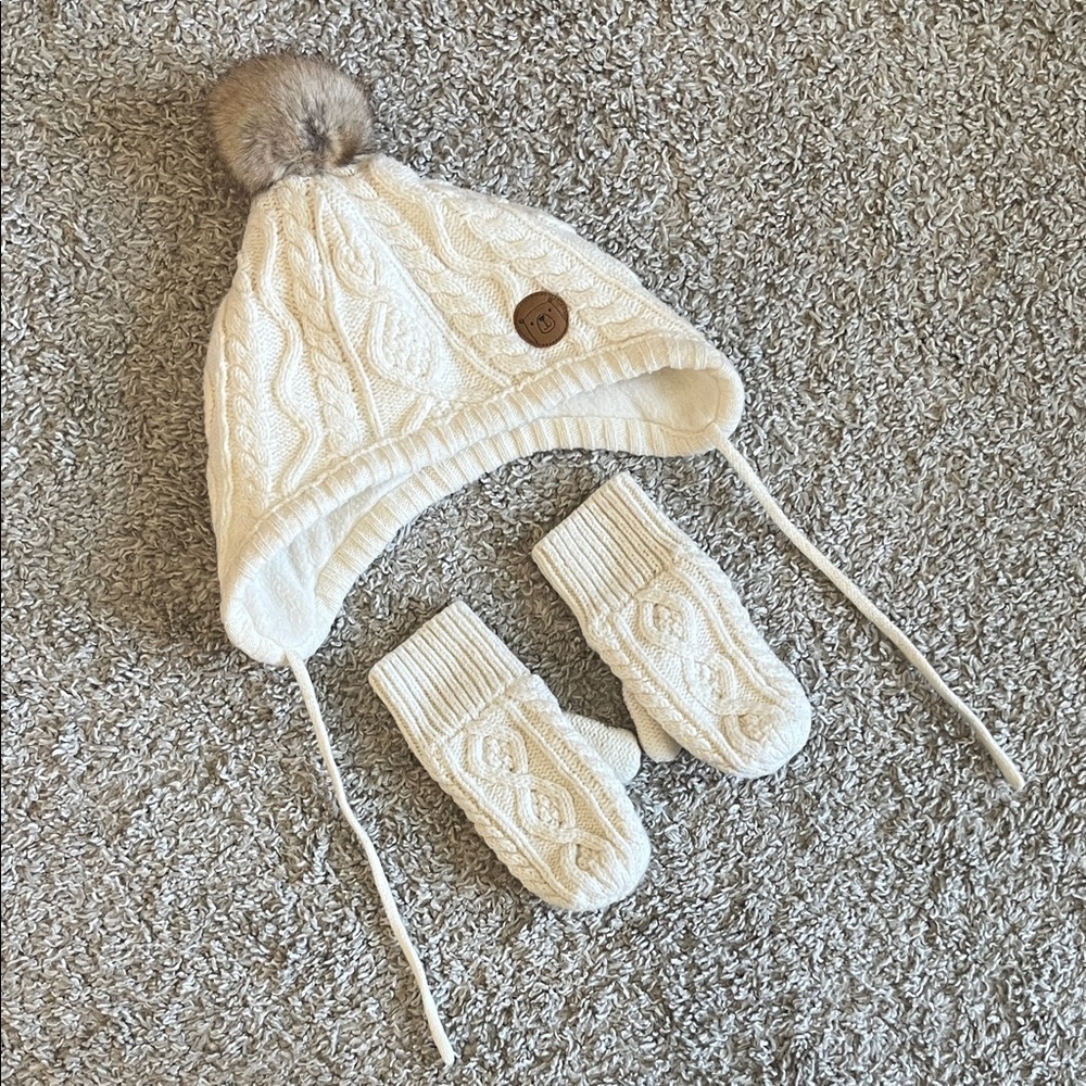 H&M Cream Knit Hat and Mittens with Pom Pom